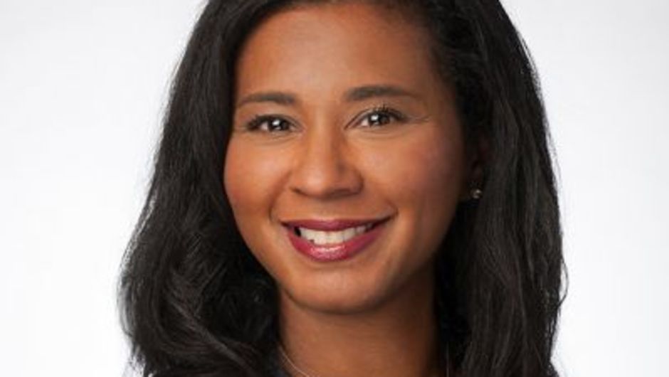 A portrait of a female Teach For America alum.