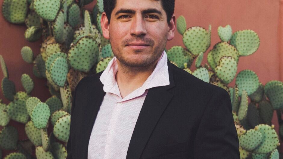 Jose Patiño headshot