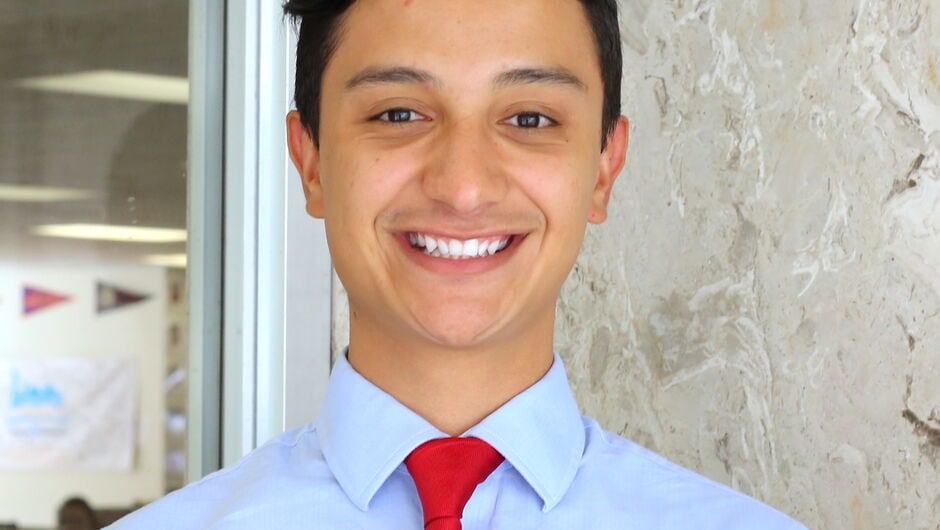 Jose Gonzalez headshot