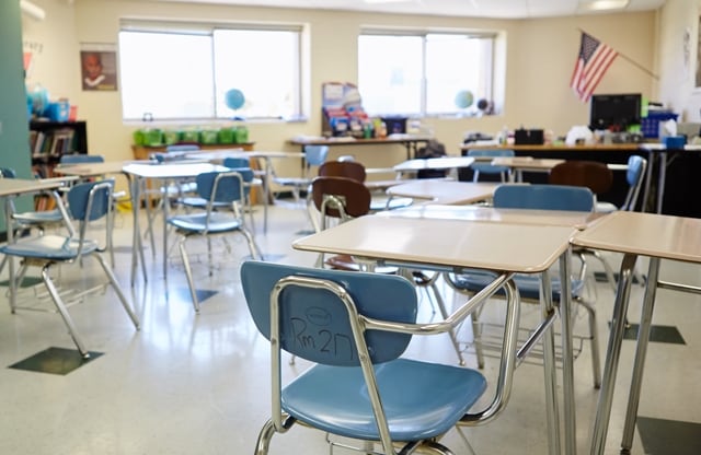 The Pros and Cons of 3 Common Classroom Seating Arrangements | Teach